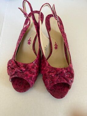 Ros Hommerson Leather Hot Pink Peep-Toe Slingback Heels with Bow Detail